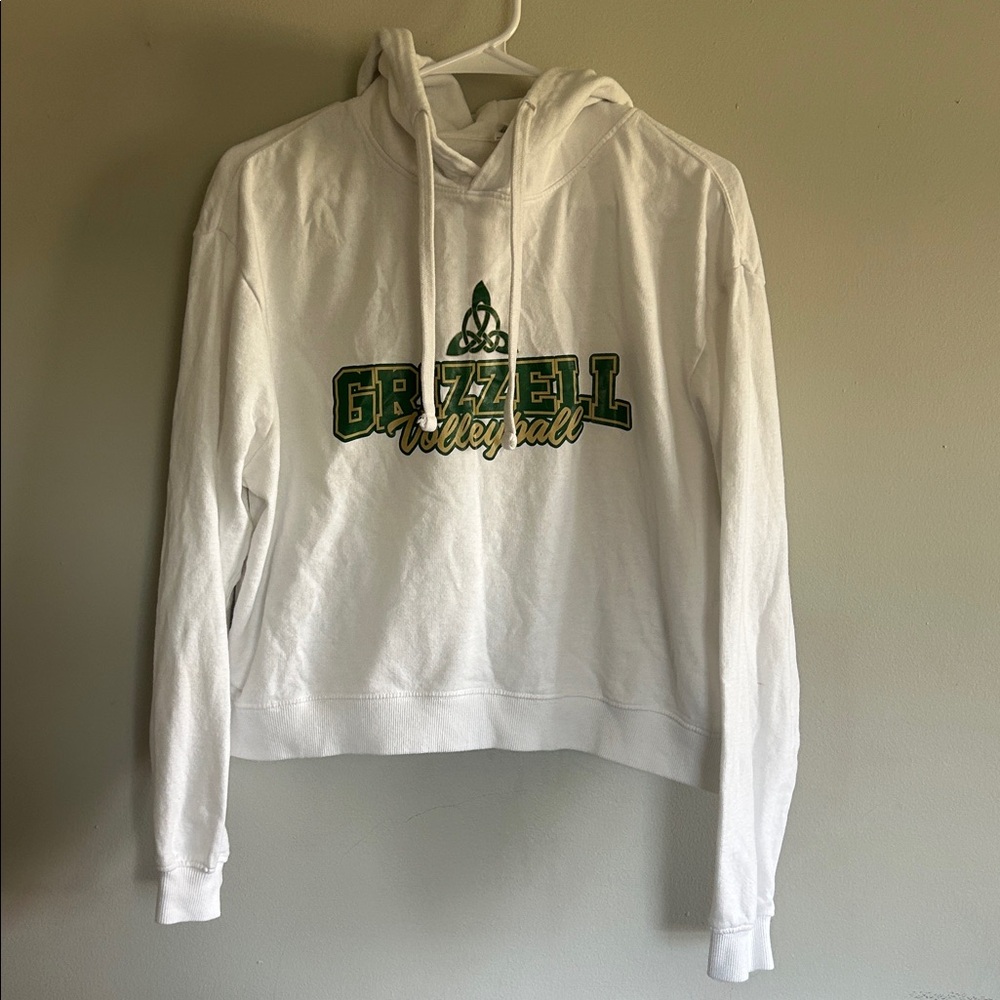 Gildan White Grizzell Volleyball Sweater